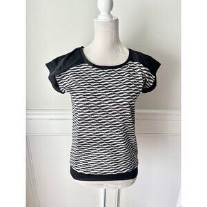 The Limited XS Black & White Cap Sleeve Knit Top
